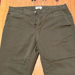 Taylor Stitch 36X35 Democratic straight fit military green khakis